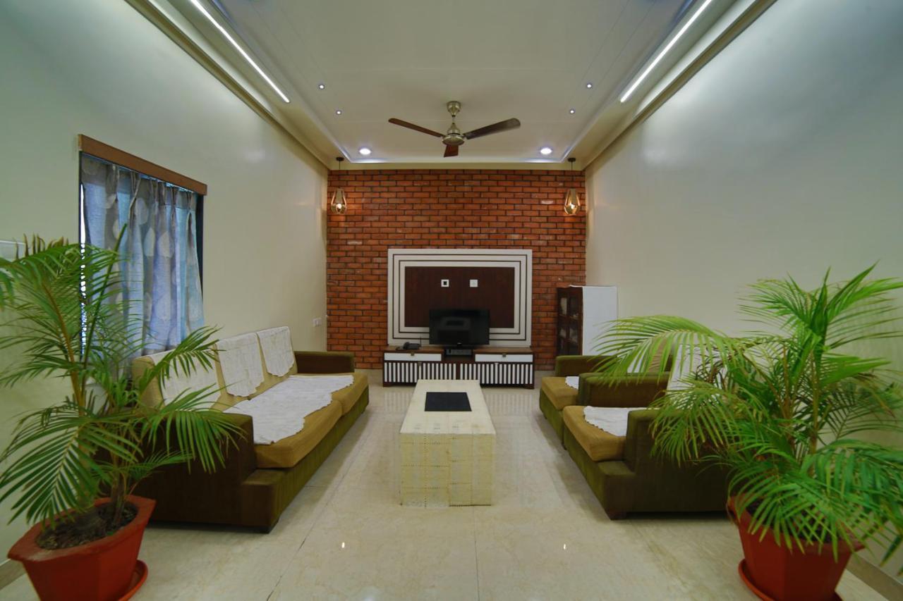 Mid Town Inn Mount Abu Dış mekan fotoğraf