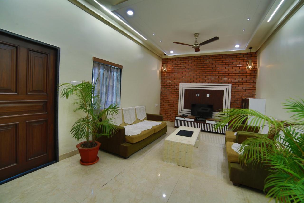 Mid Town Inn Mount Abu Dış mekan fotoğraf