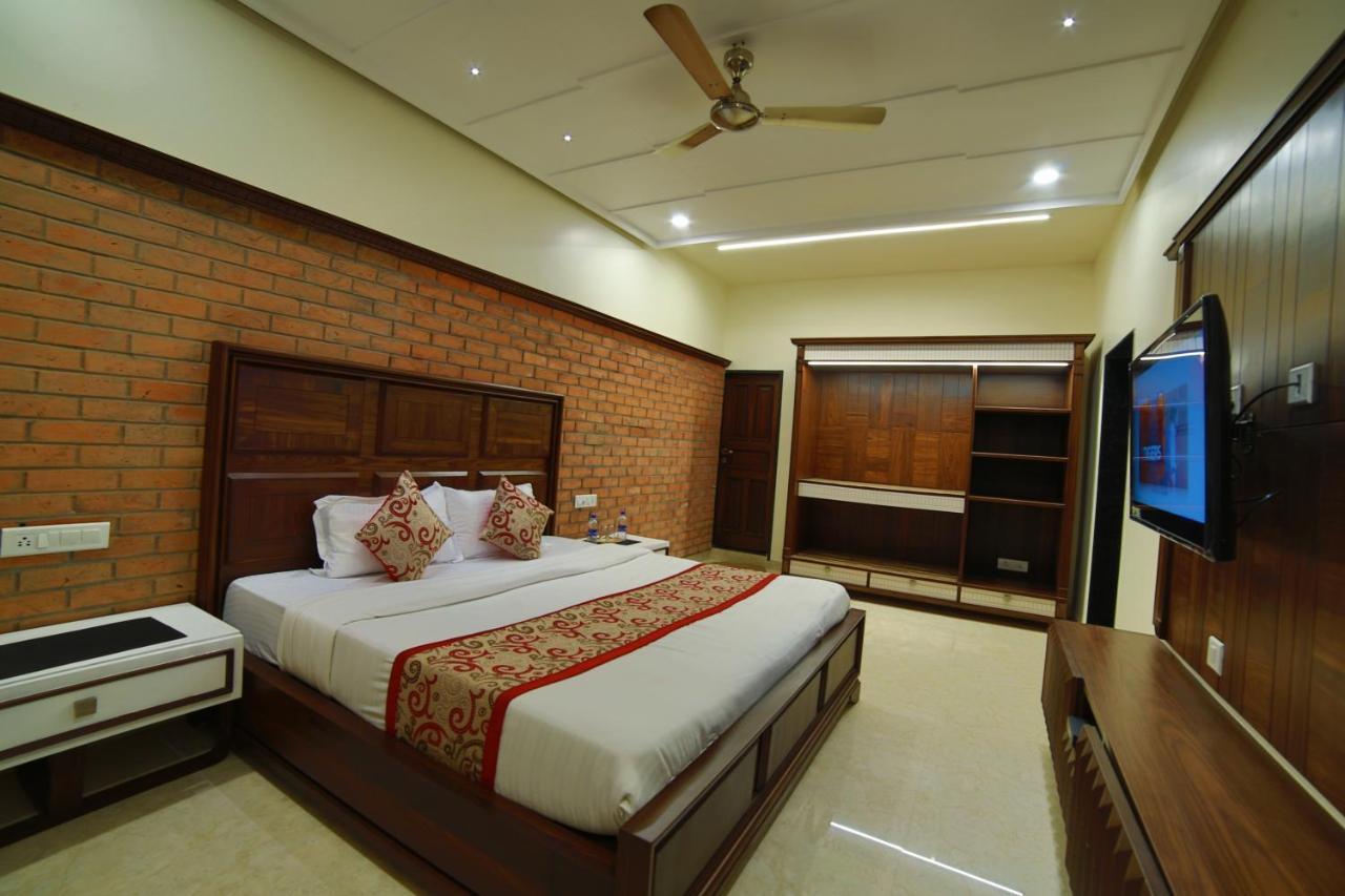 Mid Town Inn Mount Abu Dış mekan fotoğraf
