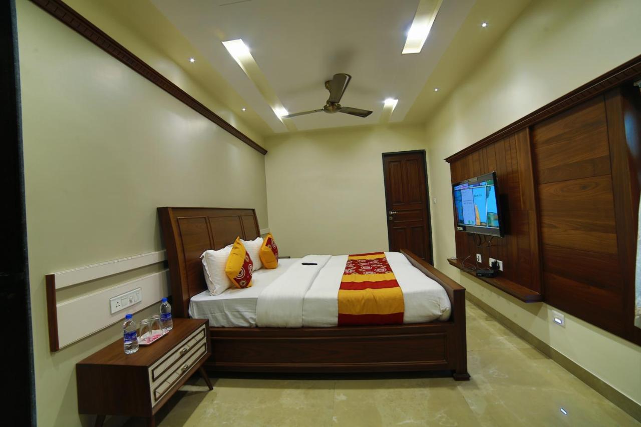 Mid Town Inn Mount Abu Dış mekan fotoğraf