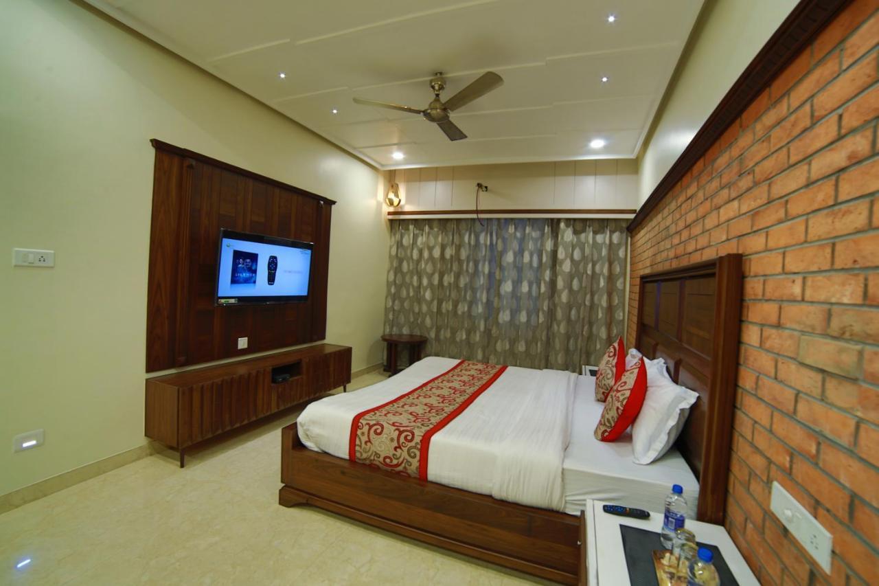 Mid Town Inn Mount Abu Dış mekan fotoğraf