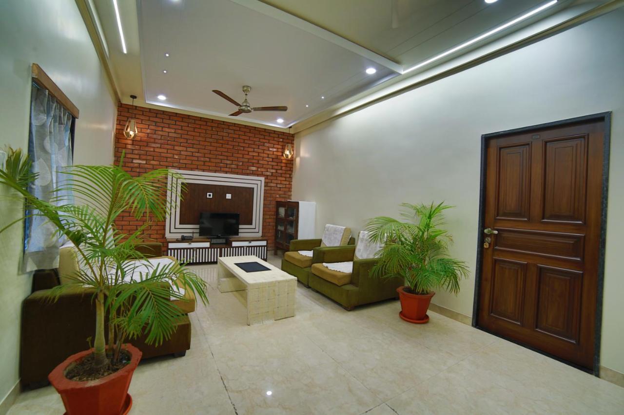 Mid Town Inn Mount Abu Dış mekan fotoğraf