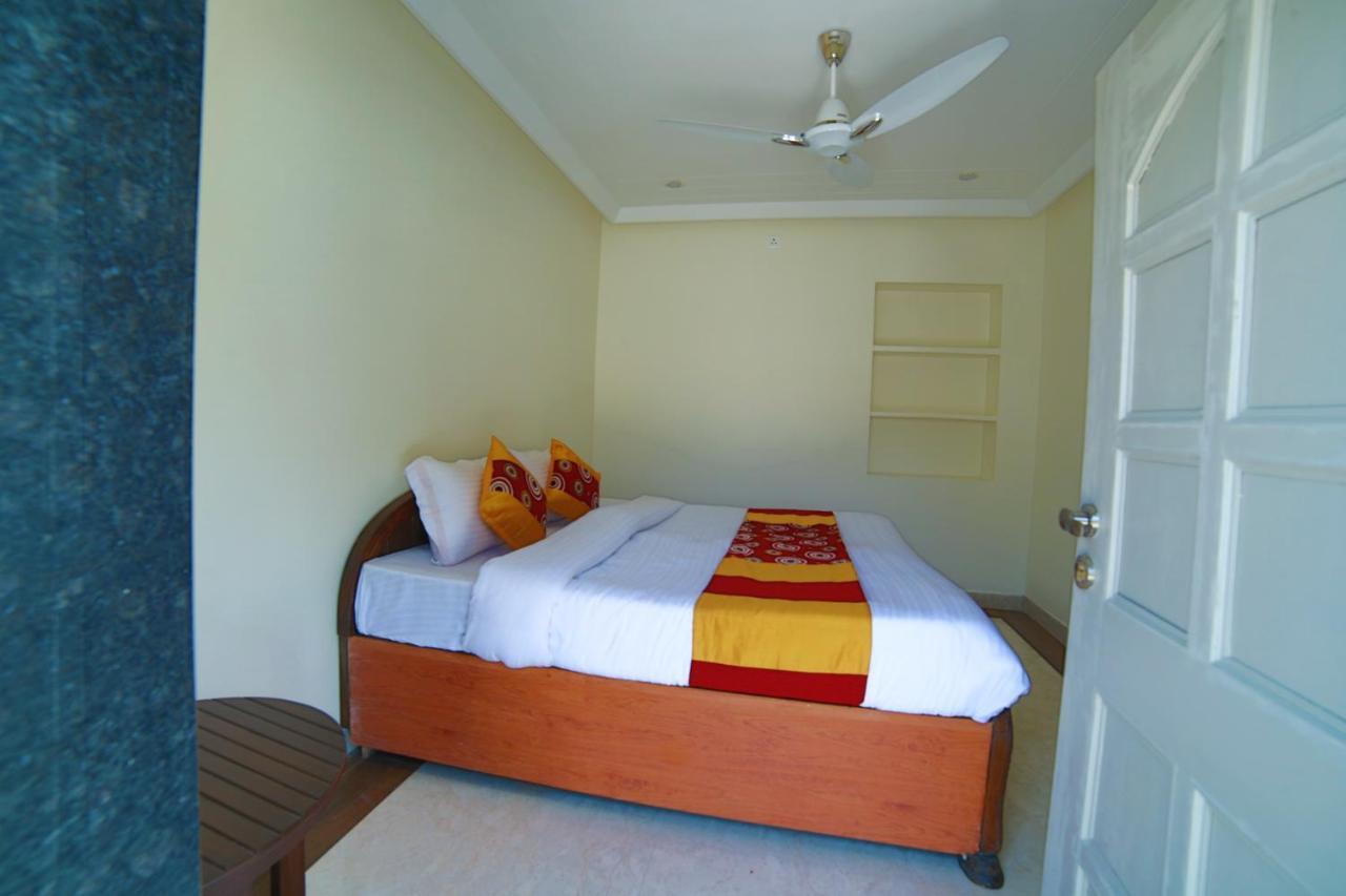 Mid Town Inn Mount Abu Dış mekan fotoğraf